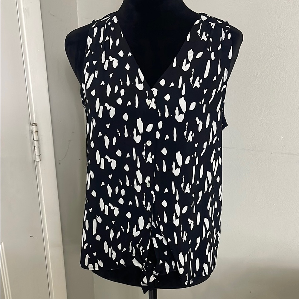 Black and White Sleeveless Top